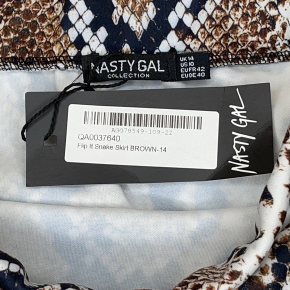 NASTY GAL•FLIP IT SNAKE 🐍 SKIRT - Picture 11 of 12